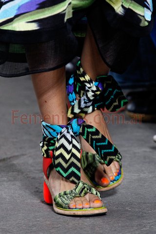 Zapatos dia moda verano 2012 Missoni d